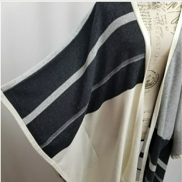😘HOST PICK 🧚‍♀️NYDJ Cashmere Cardigan Plus Size - Picture 4 of 8